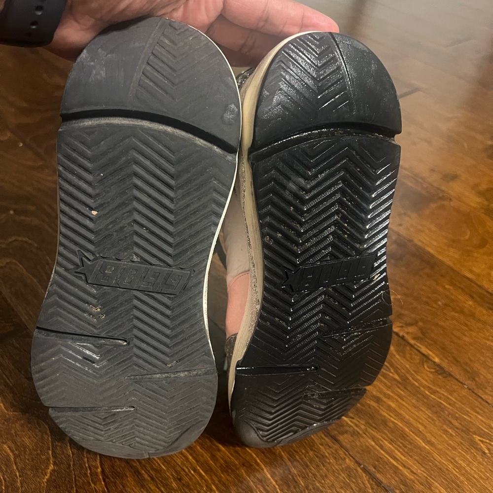 Golden Goose running shoes size 8 - Picture 2 of 8